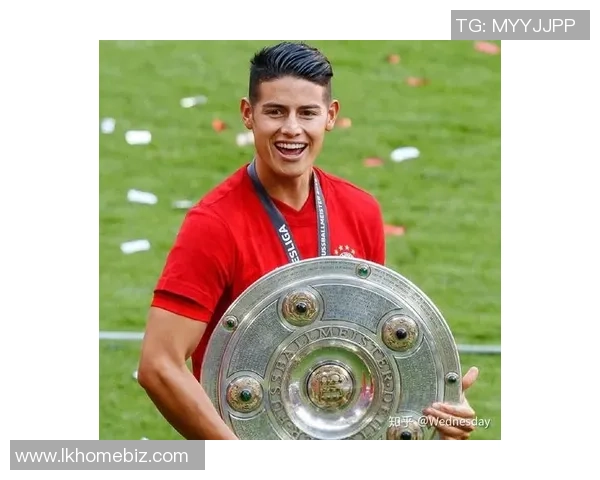 足球明星背后的悲伤故事与生活困境视频揭示真实人生的另一面