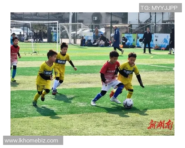 从军营到绿茵场军人出身的足球明星如何书写传奇人生